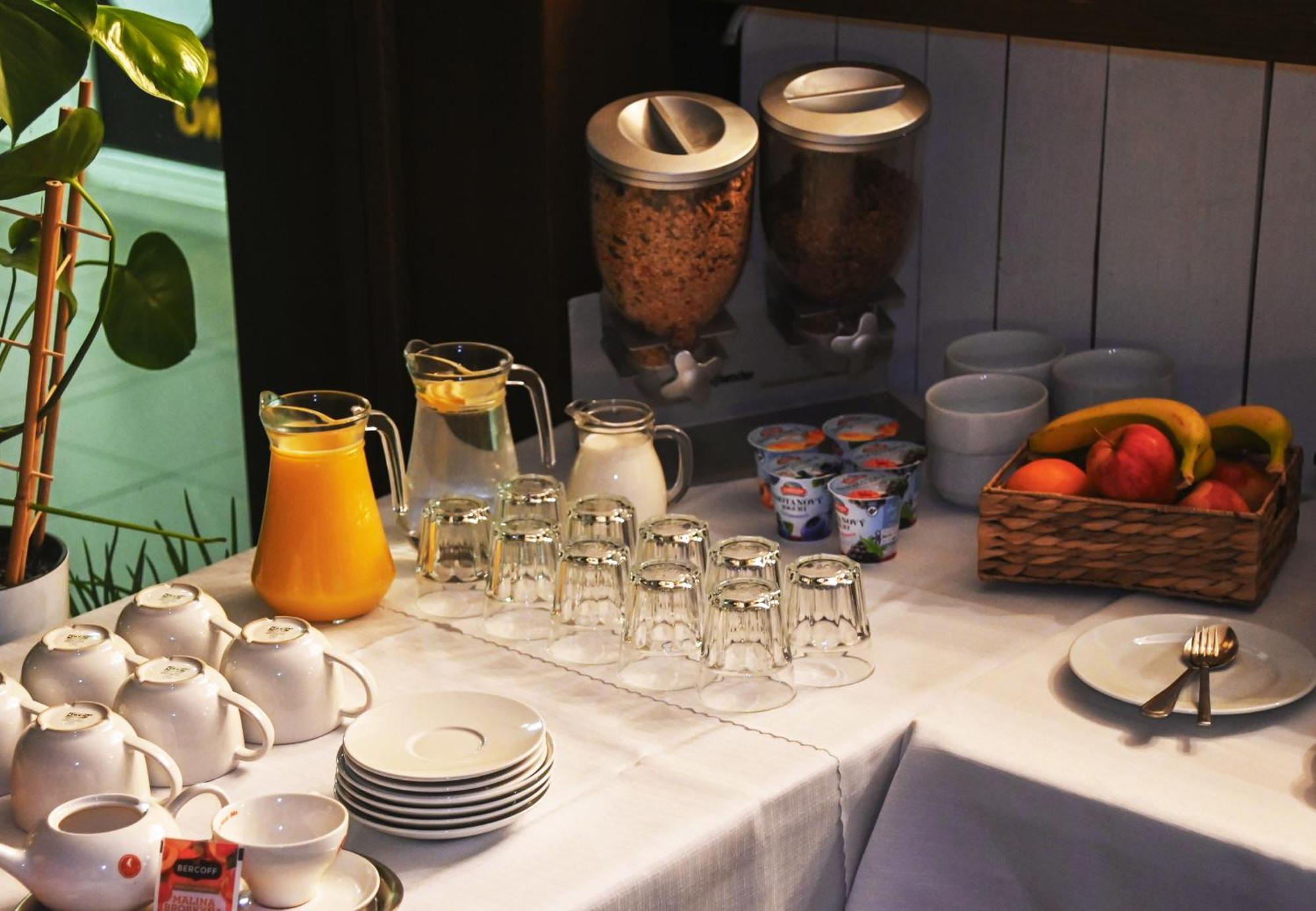 Hotel Branc, Garni Senica Luaran gambar