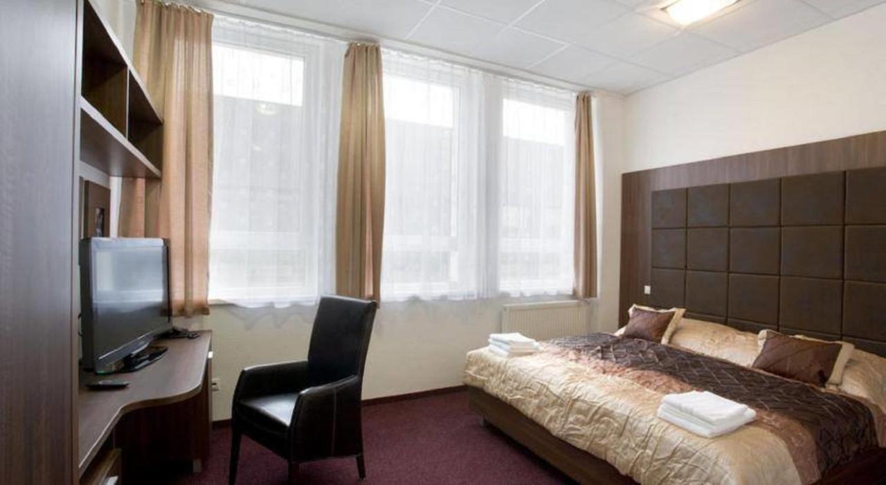 Hotel Branc, Garni Senica Luaran gambar